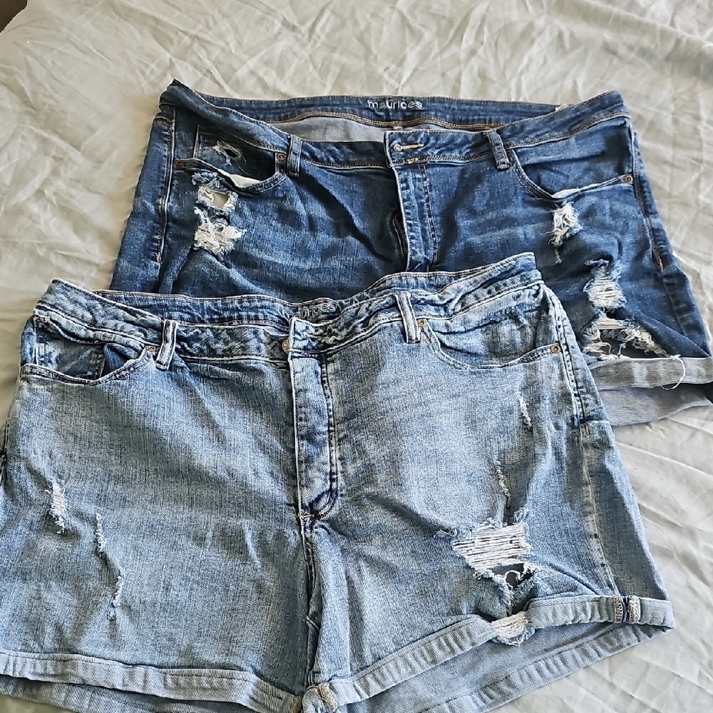 Maurices Women's Distressed Denim Shorts Size 20